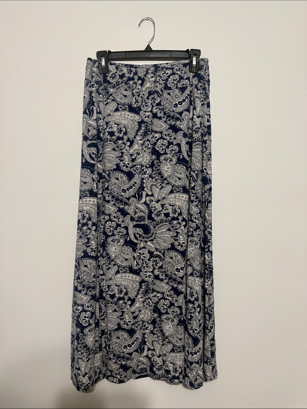 Talbots Navy and White Paisley-Print Maxi Skirt - Picture 2 of 4